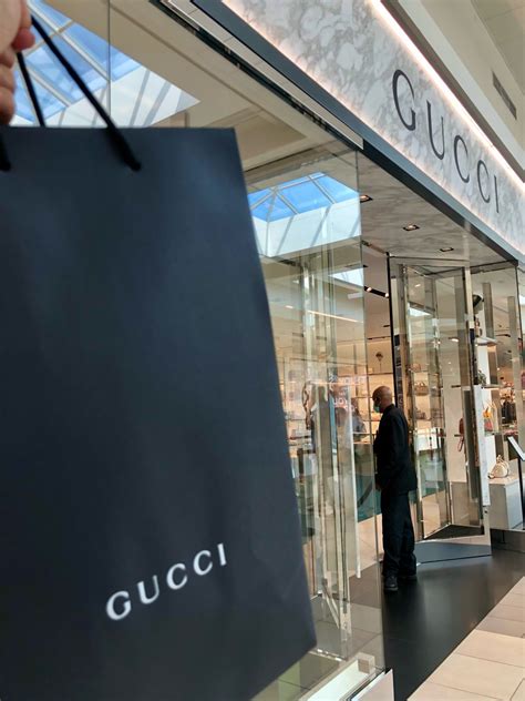 gucci in rosemont illinois